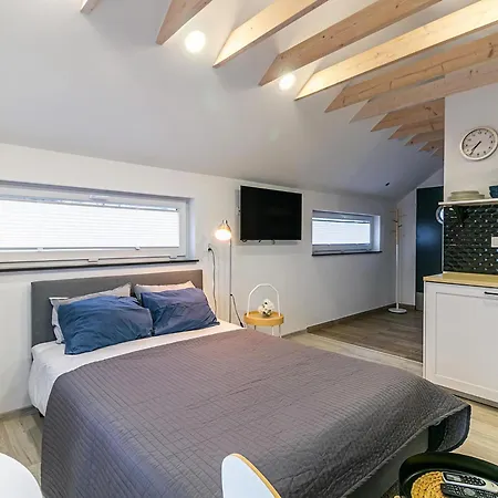 Air-conditioned Apartments, Pool, Sauna,